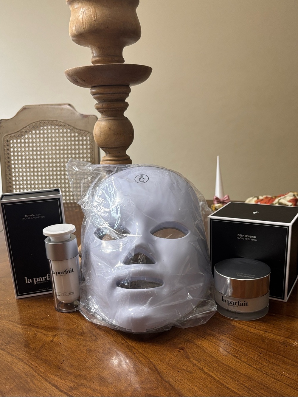 LED Beauty Mask Set with deep renewal facial peel mask & retinol serum